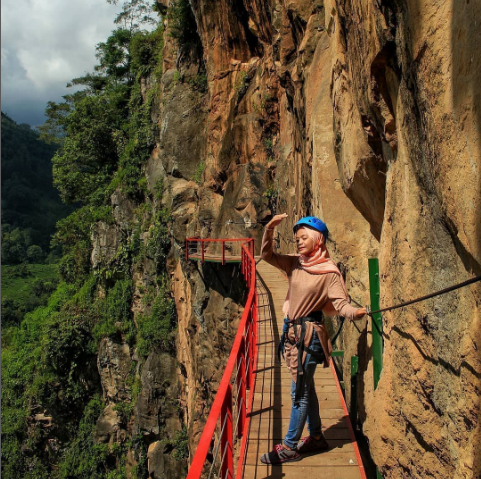 Uji Adrenalin Dengan Mengunjungi Wisata Alam Gumuk Reco Sepakung Semarang